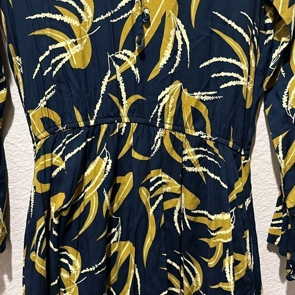 Kori Floral Navy and Mustard Flowy Knee Length Dress Bell Sleeves Size Small - Picture 8 of 12